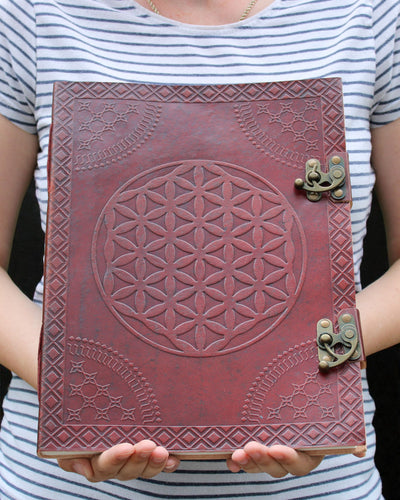 Leather Notebook Mandala of Life Grande – Hand-Embossed Flower of Life 25 × 33 cm