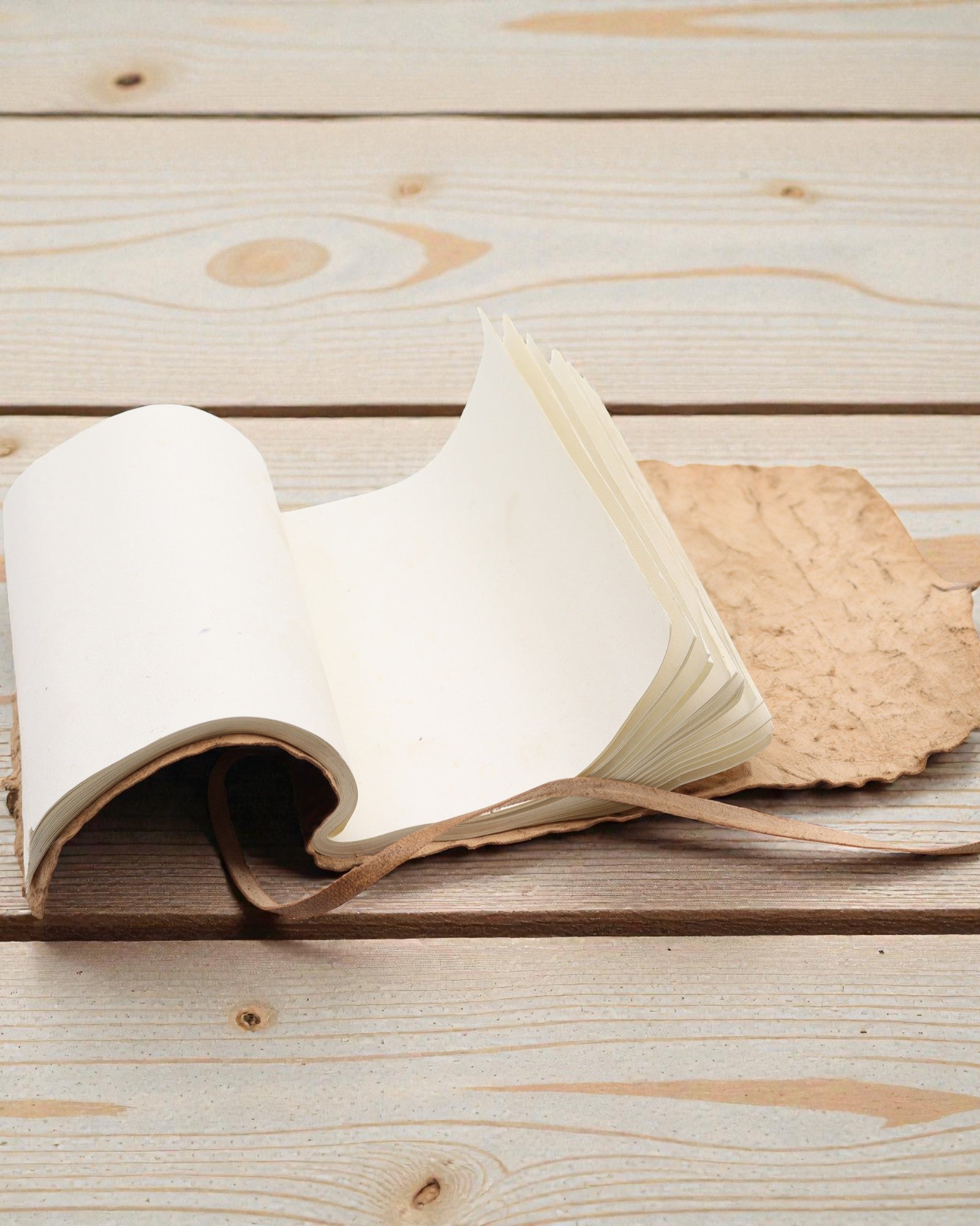 Скручений шкіряний дорожній записник — 96 сторінок — натуральний 21x15см