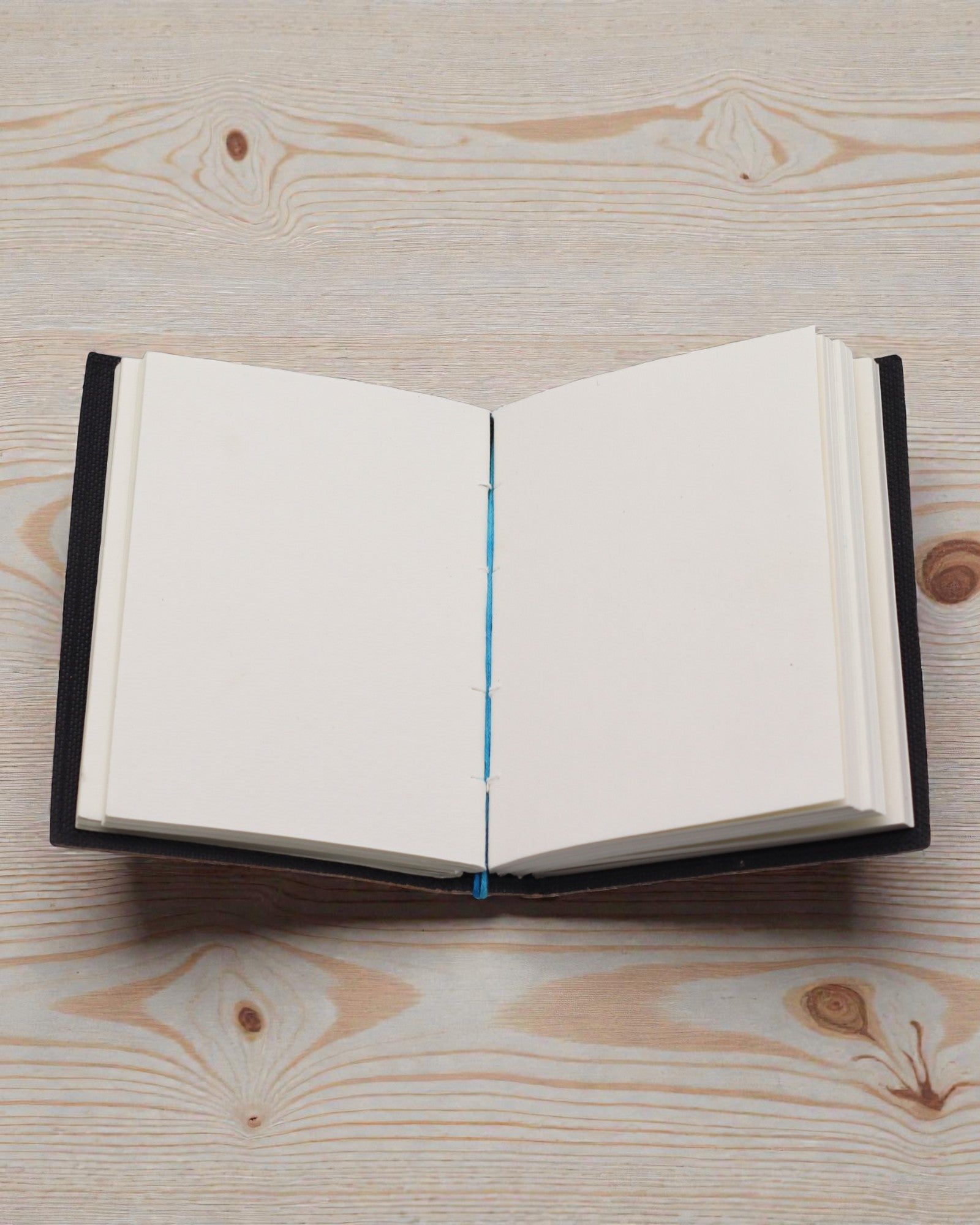 Шкіряний друкований записник – Мої чакри вирівняні до біса - 17.8×12.7 cm