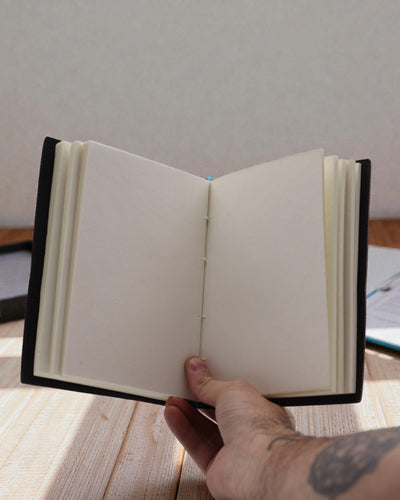 Шкіряний друкований записник – Мої чакри вирівняні до біса - 17.8×12.7 cm