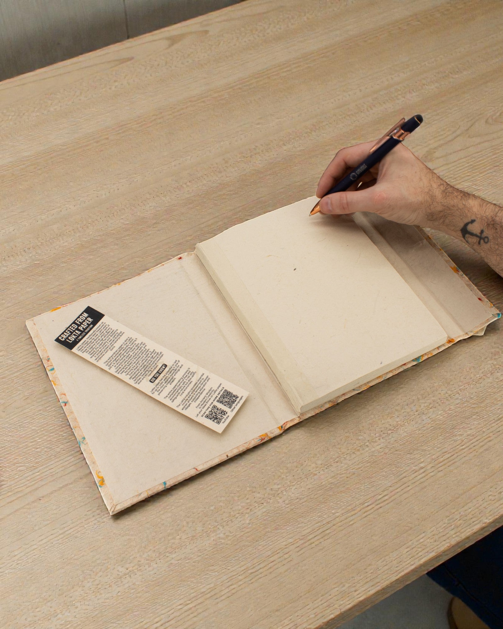 Lrg Lokta різнокольоровий бавовняний блокнот (21x15cm) — 45 аркушів — із закладкою