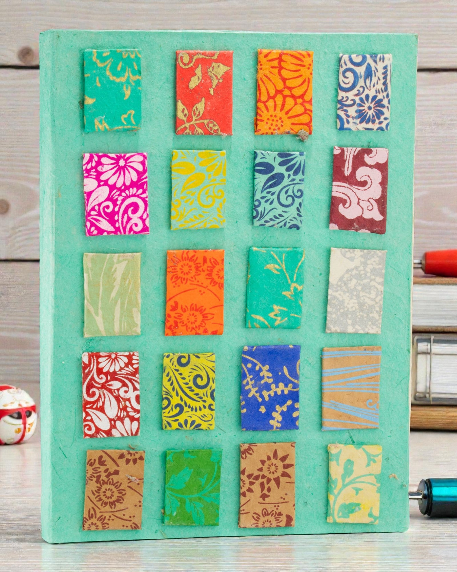 Umělecký zápisník Lokta Mozaika – mini kachličky tyrkysové (45 listů, 21 x 15 cm)