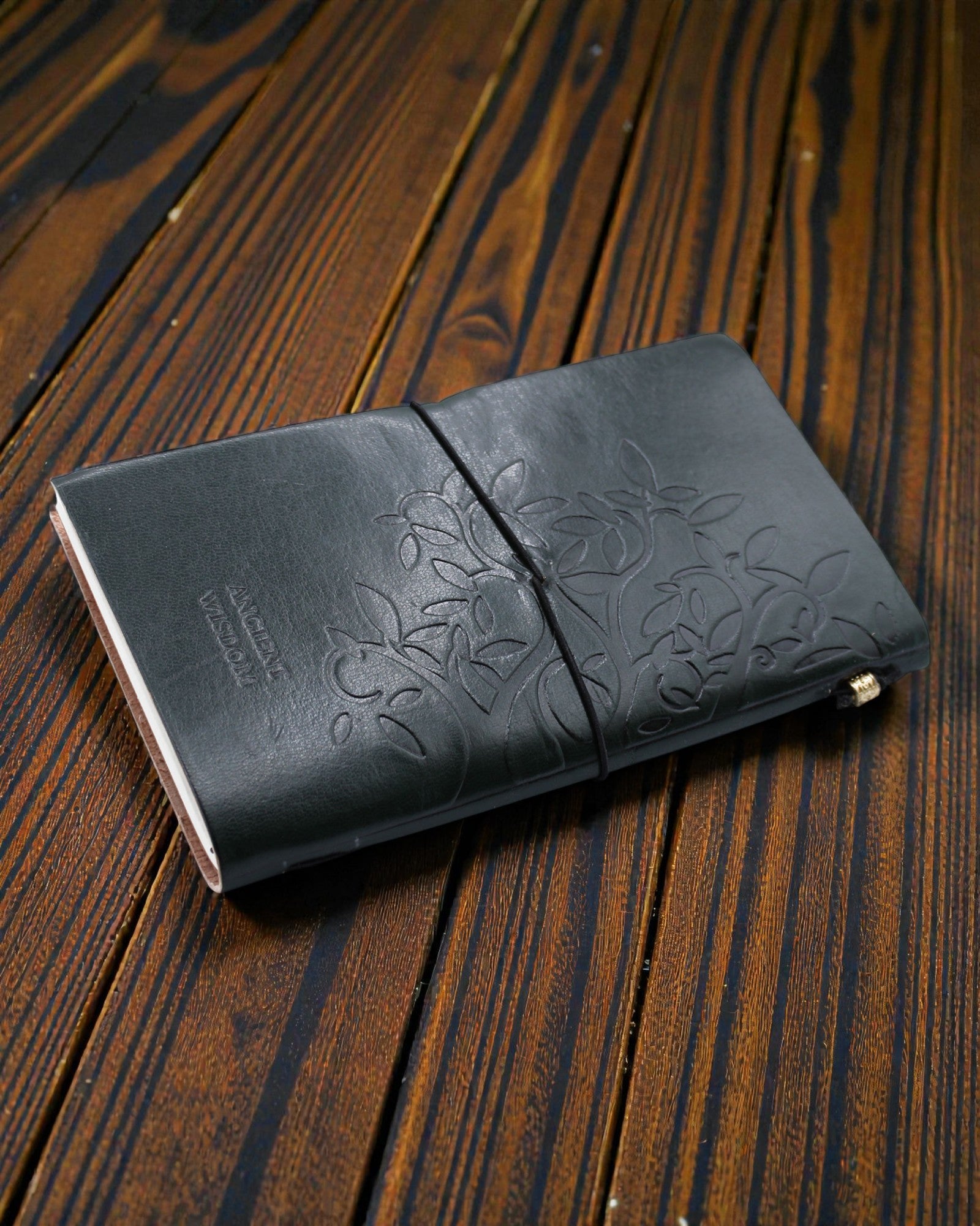 Jurnal din piele lucrat manual - Arborele Vieții - Verde (80 pagini)