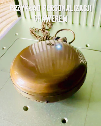 Kompas Navigační Cestovatele s gravírováním, personalizace – Ruční práce Indických Řemeslníků