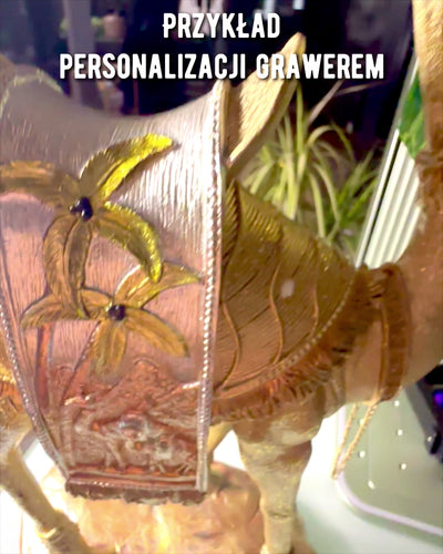 Statuetka Poutník Pouště Dekorativní Velbloud z Pryskyřice s Možností Gravírování