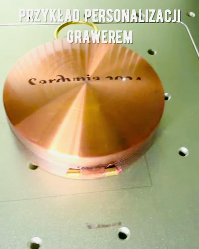 Busolă aur roz - navigațională în stil retro – instrument portabil și precis pentru determinarea direcției pentru călători și exploratori. Gravură, personalizare.