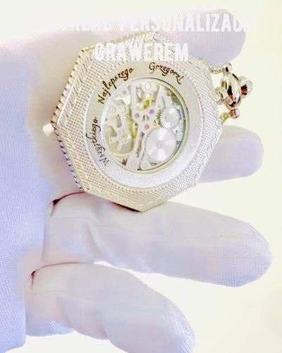 Ceas de buzunar mecanic octogonal clasic de culoare argintie cu cadran filigranat în stil steampunk