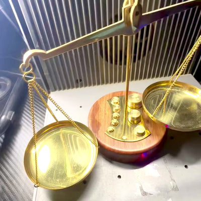 Decorative Brass Balance Scale WSB8 with Wooden Base