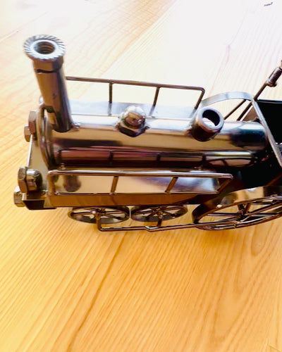 Lokomotiva ze železa „Retro Express“ – dekorace, model, ručně vyrobená s možností gravírování jako dárek