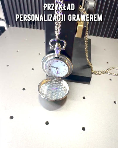 "Starry Cat" Pocket Watch with Engraving Option, 2 Color Variants Available
