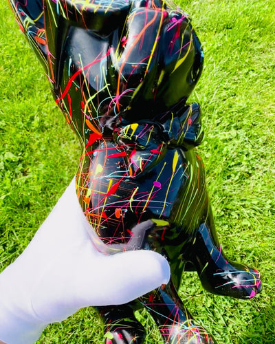 Kolorowy Psiak Artystyczny - Bulldog francez pictat manual, personalizare cu gravură, ideal pentru cadou