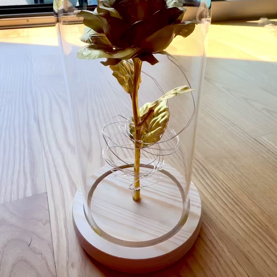 Lampka nocna Róża LED z możliwością personalizacji grawerem, romantyczny prezent, wysokość 21,5 cm, delikatne światło, idealna dekoracja do sypialni