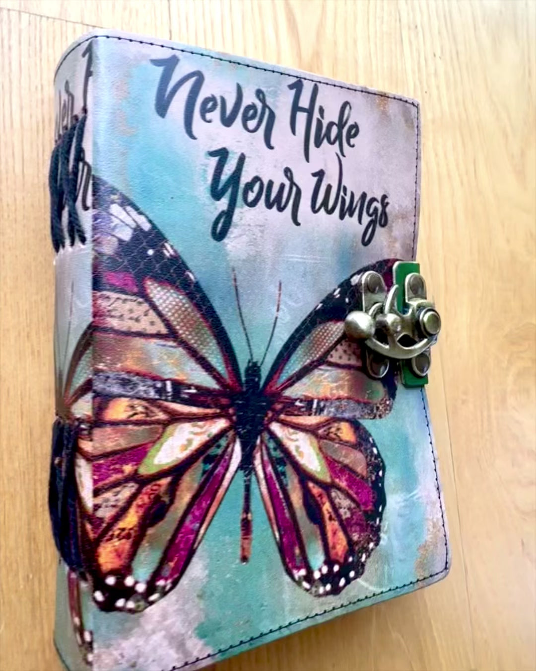 Caiet de notițe din piele „Fluture al inspirației” Nu-ți ascunde aripile – 13 × 18 cm