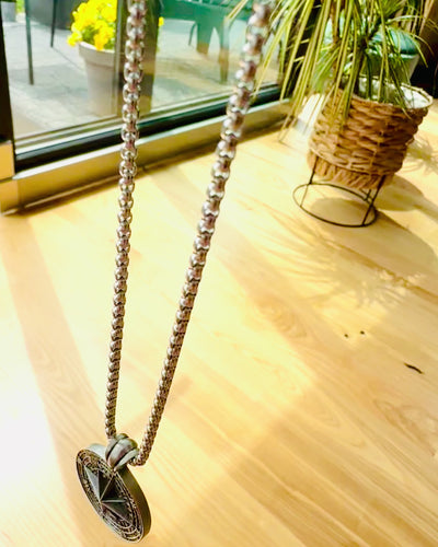 Colier cu busolă „Eurla” - posibilitate de personalizare cu gravură