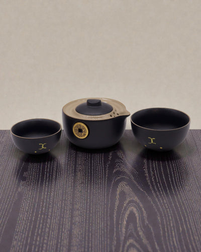 Black Lucky Cat – Tea Set with 2 Cups (Black)